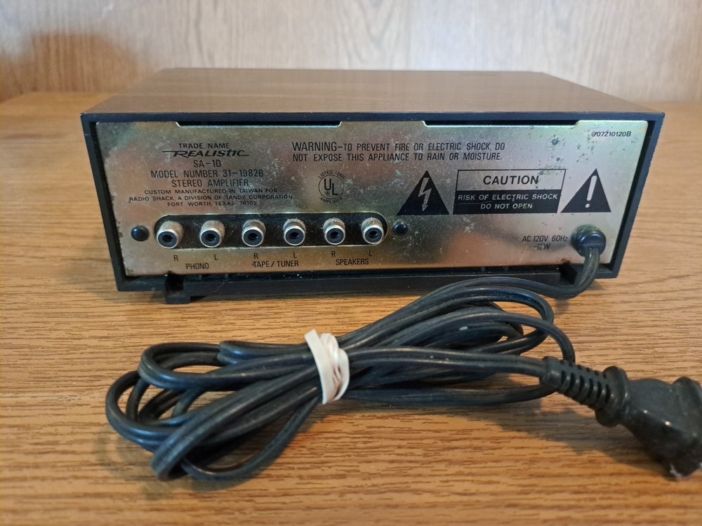 Realistic SA-10 Solid State Stereo Amplifier Model 31-1982 Untested Sold As-Is