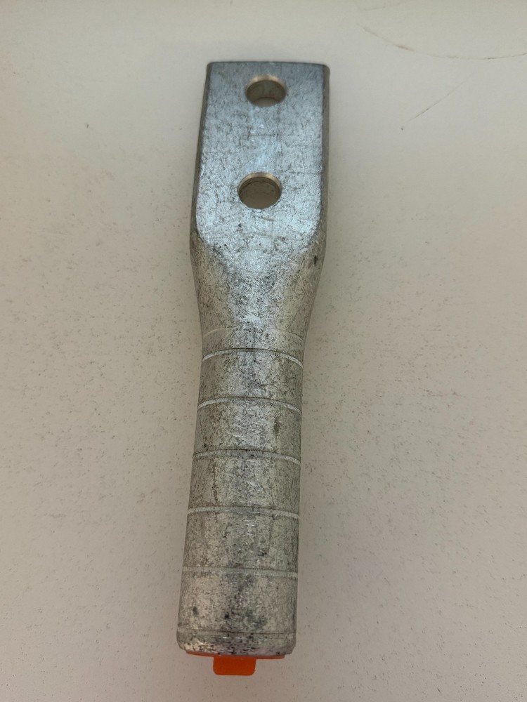 BURNDY YCA37R2N Compression Lug Terminal Connector