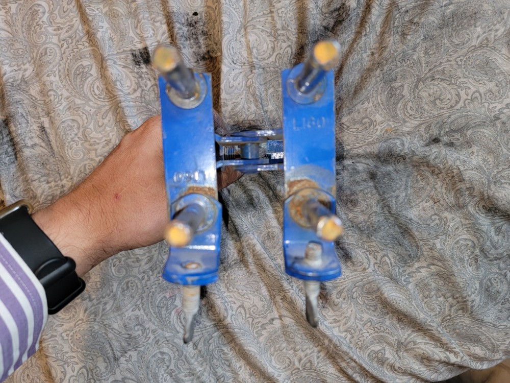 ERICO Cadweld L160 Handle Clamp for Molds
