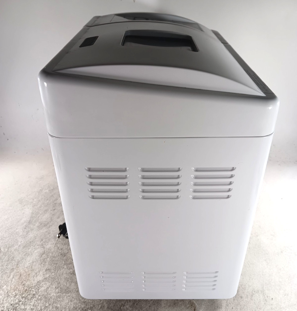 Toastmaster Bread Box Automatic Bread Maker 2 Lb Model 1154