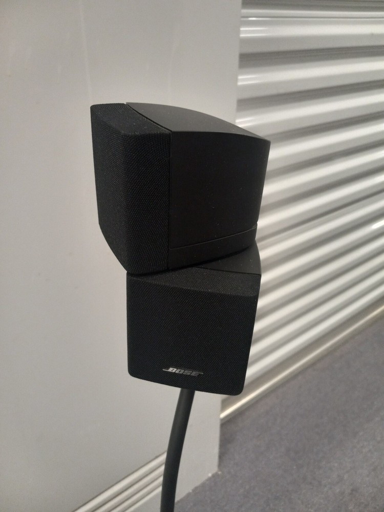 Bose Double Cube Speakers With Stand (set of 4)