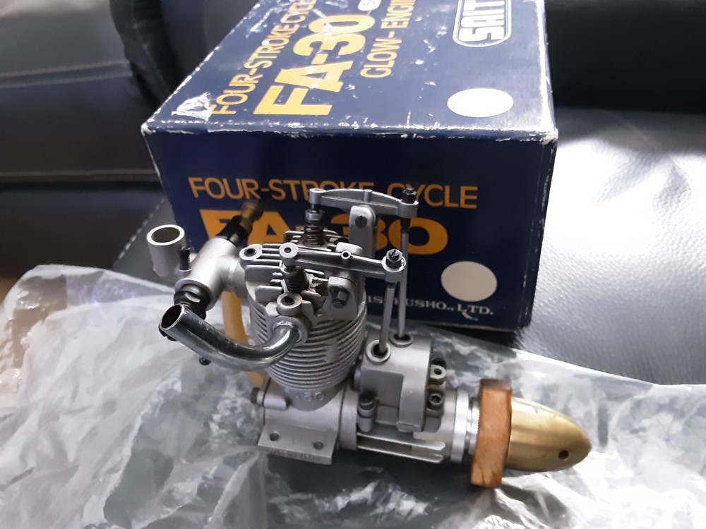 SAITO FOUR STROKE CYCLE FA-30 5cc ENGINE