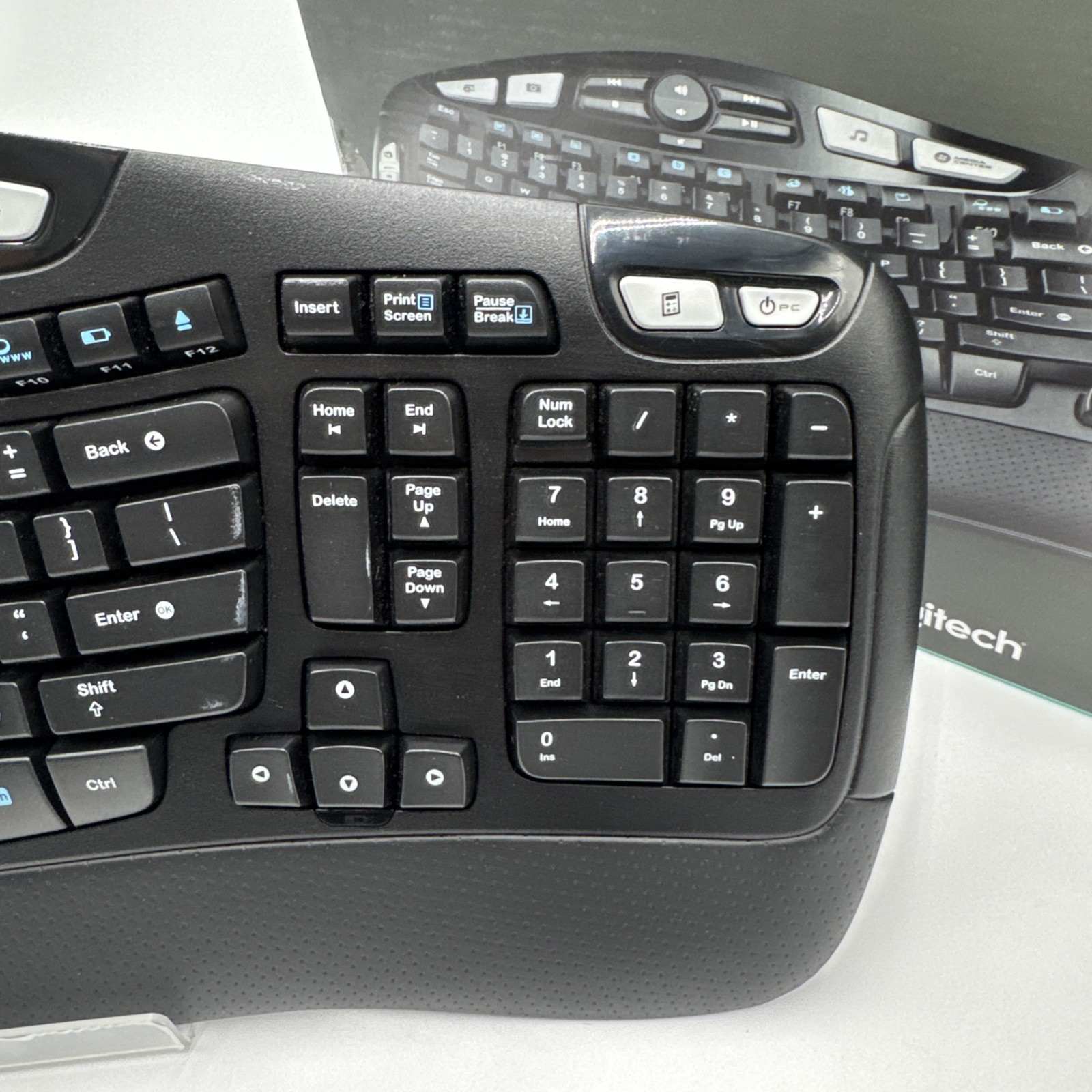 Logitech MK550 Comfort Wave (920-002555) Wireless Keyboard & Mouse No Dongle