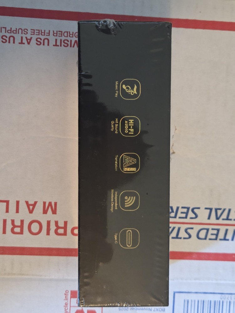 DMES AI smart glasses.