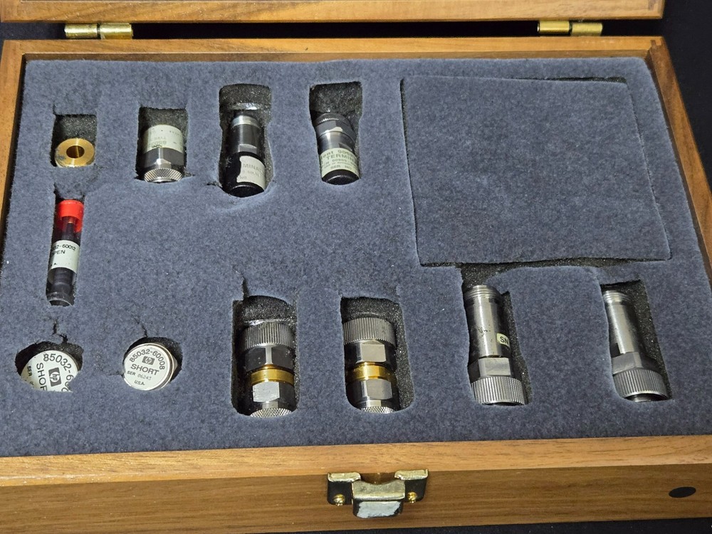 Agilent 85032B : Type N Calibration Kit missing some adapters (0776)