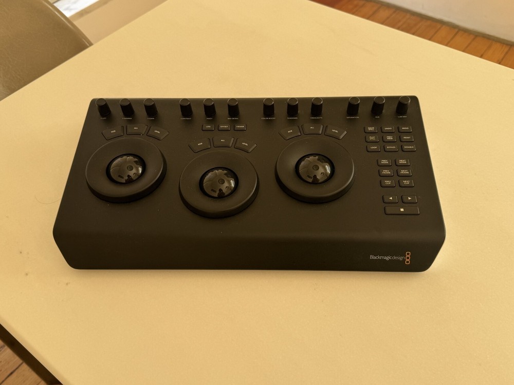 Blackmagic Design Davinci Resolve Micro Panel