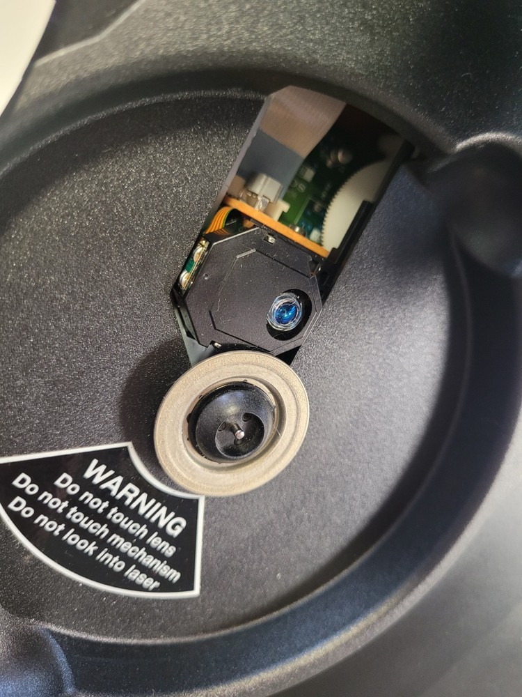 REGA Planet 2000 Ultimate CD Player With Remote & org Box Excellent Condition