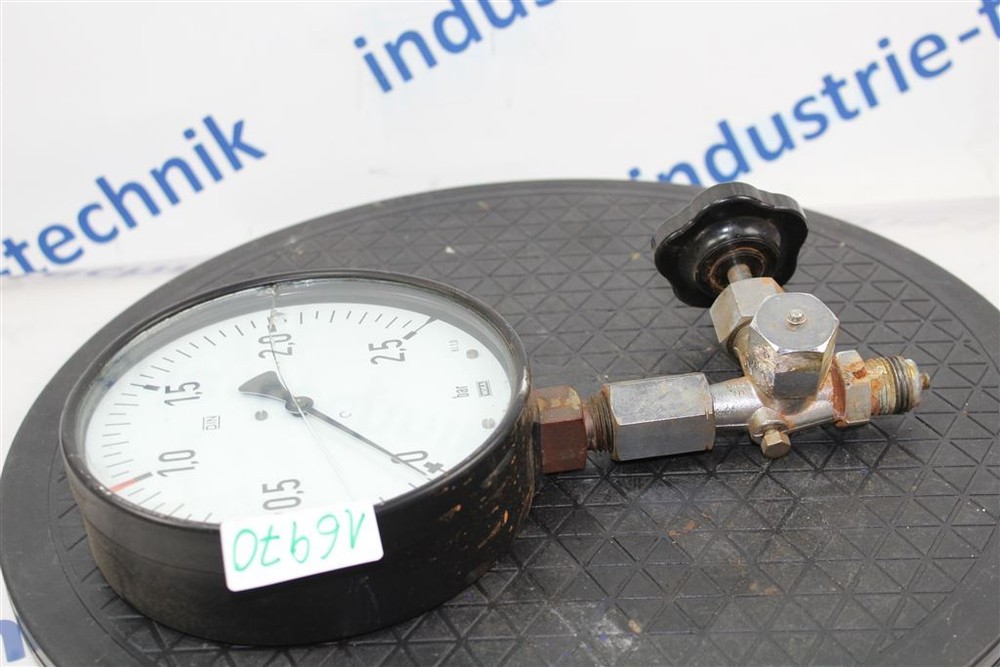 WIKA BAR DIN Pressure Gauge
