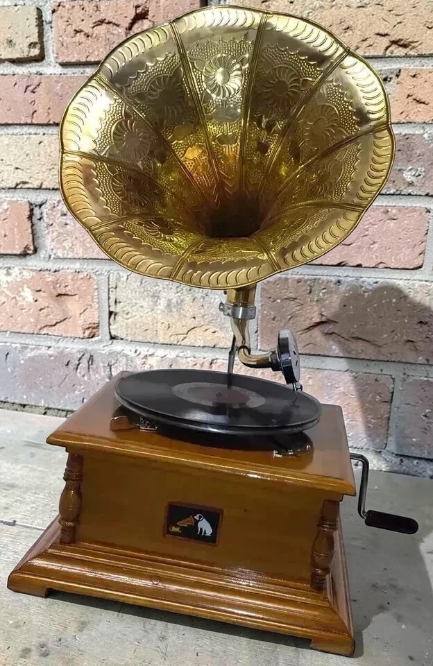 Antique Gramophone, Fully Functional Working Phonograph, win-up record player