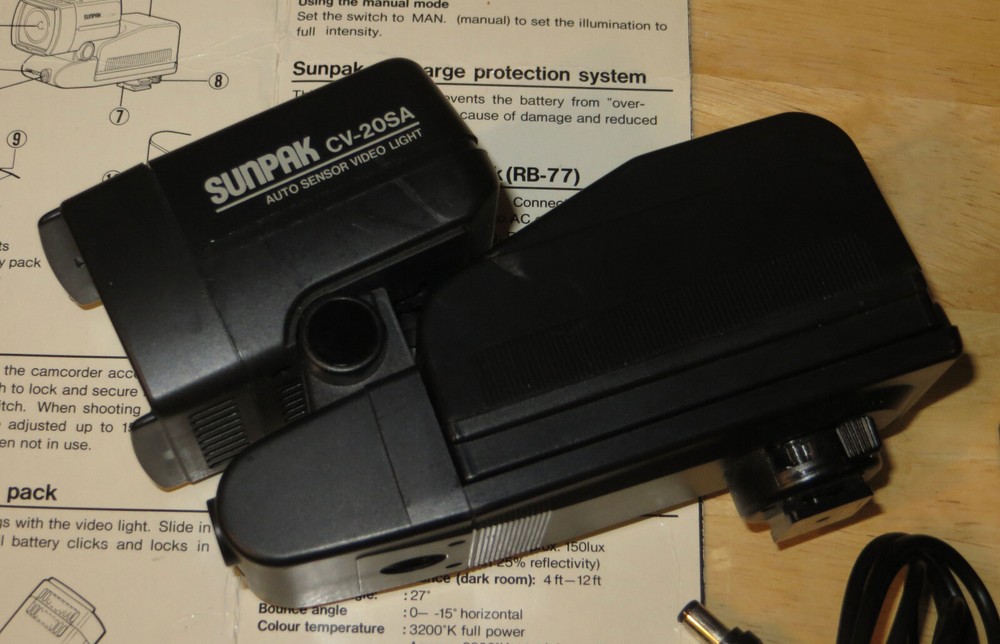 Sunpak CV-20SA Auto Sensor Video Light - Tested and Working