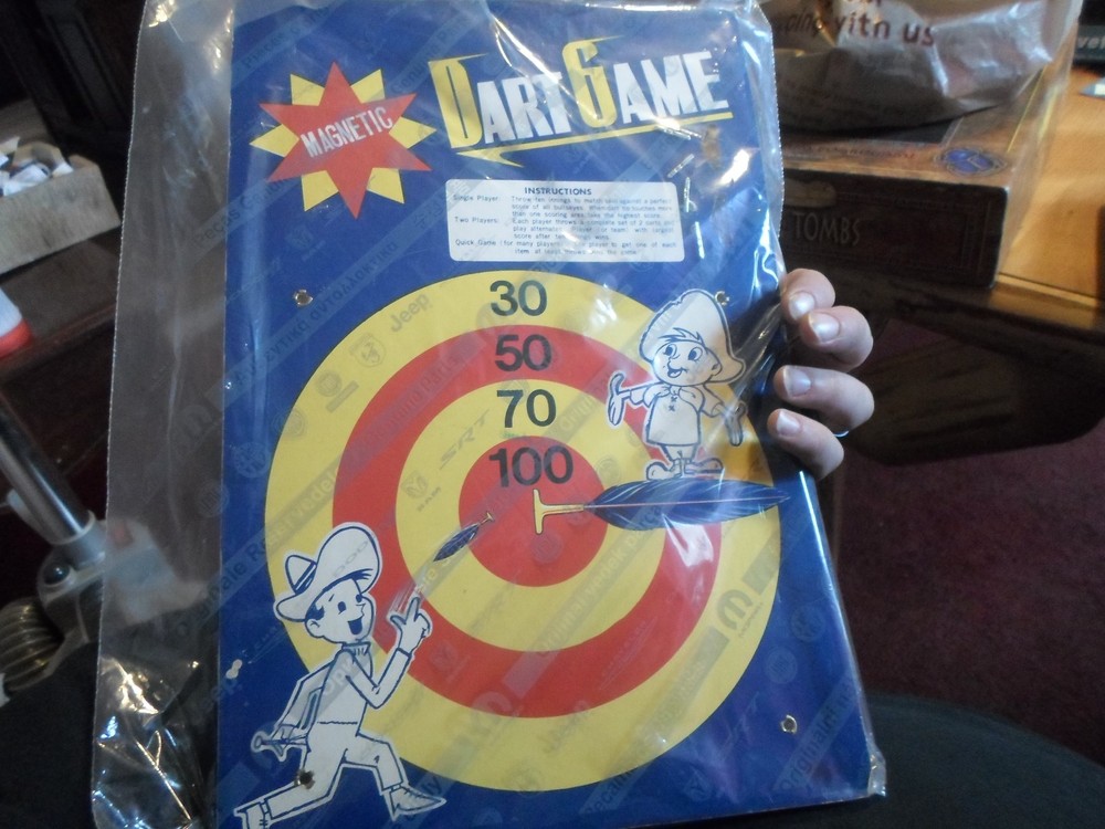 vinatge magnectic dart game