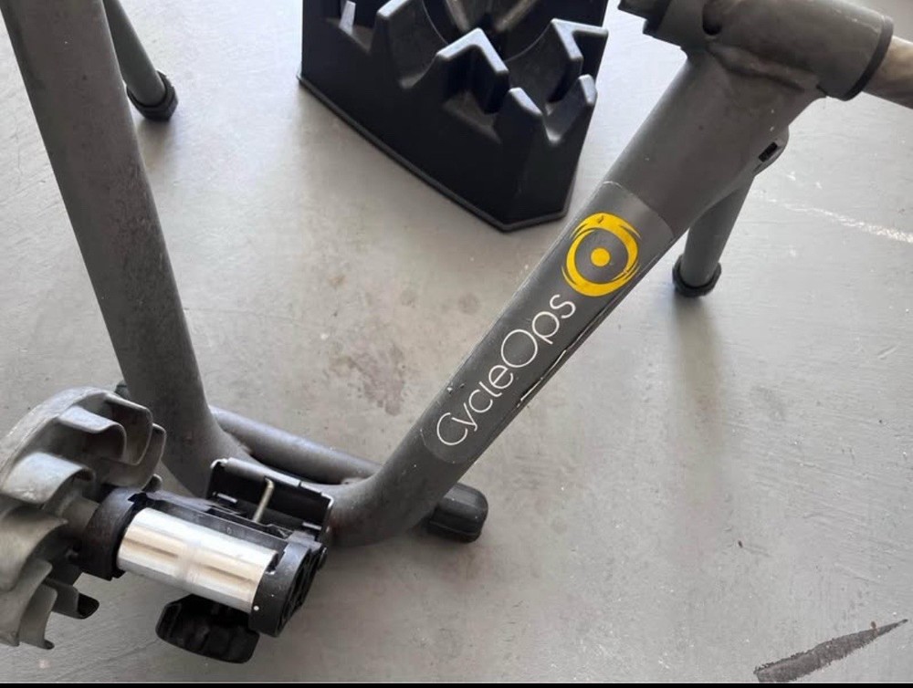 CycleOps Bicycle Trainer