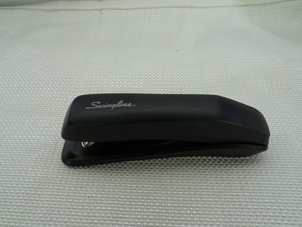 Black Swingline Stapler Desktop Stapler for 15 Sheets, 2 Pack, 54501