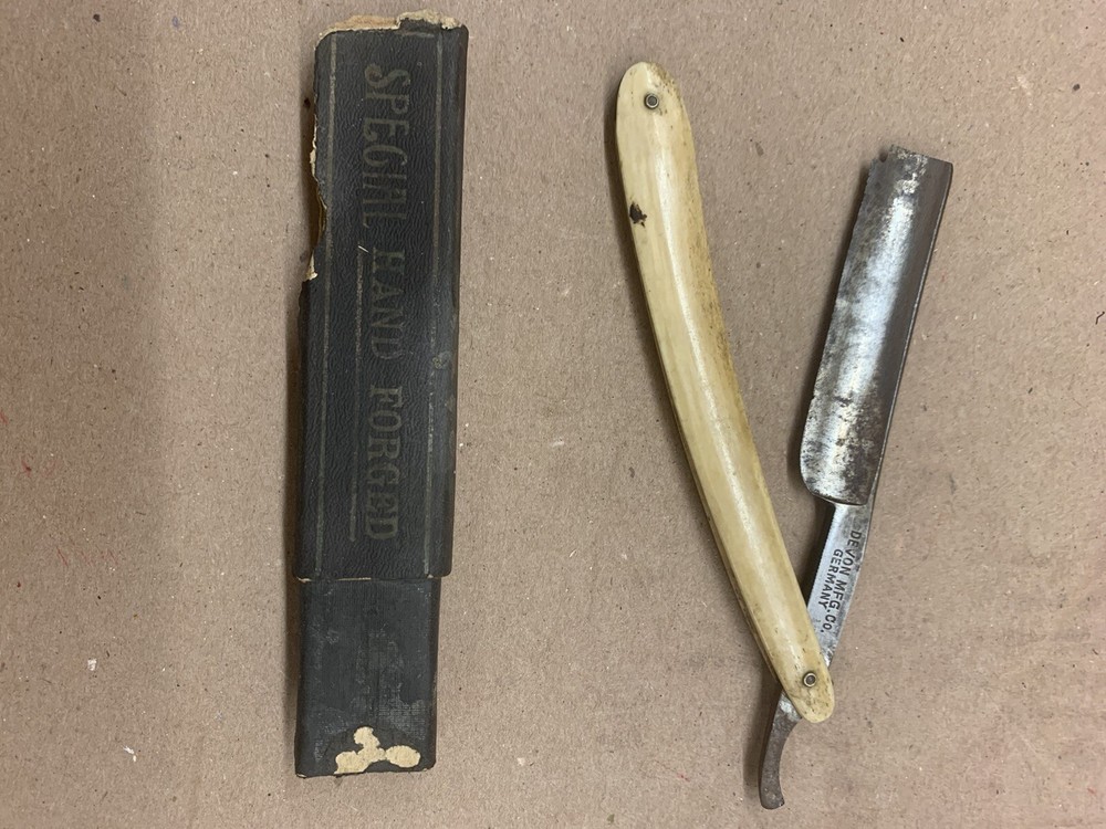 Vintage Straight Razor - Devon Mfg Co Germany  W/ Partial Case