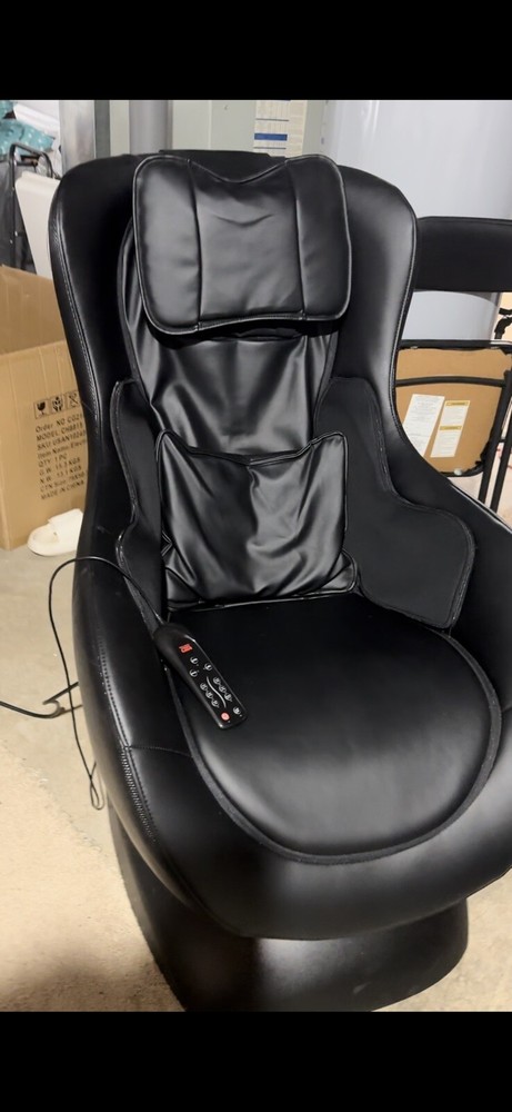 Massage Chair (Bluetooth Speakers)