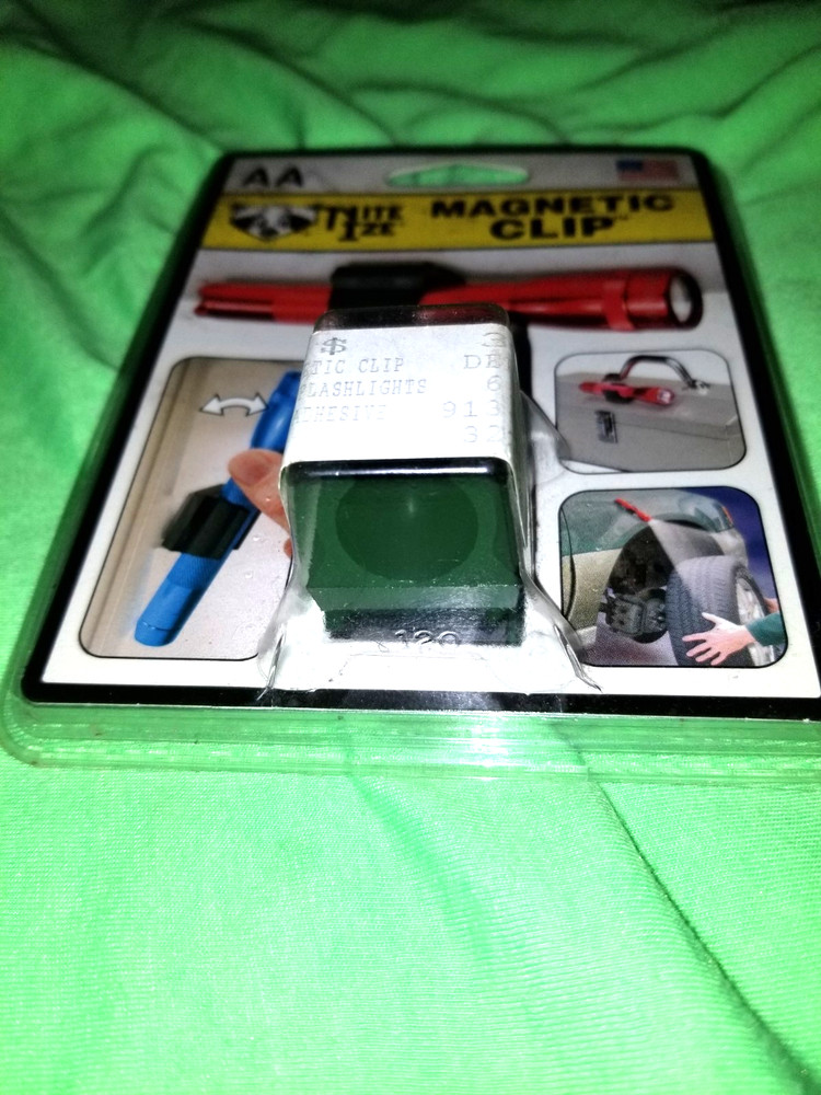 Nite Ize Magnetic Clip Flashlight Holder