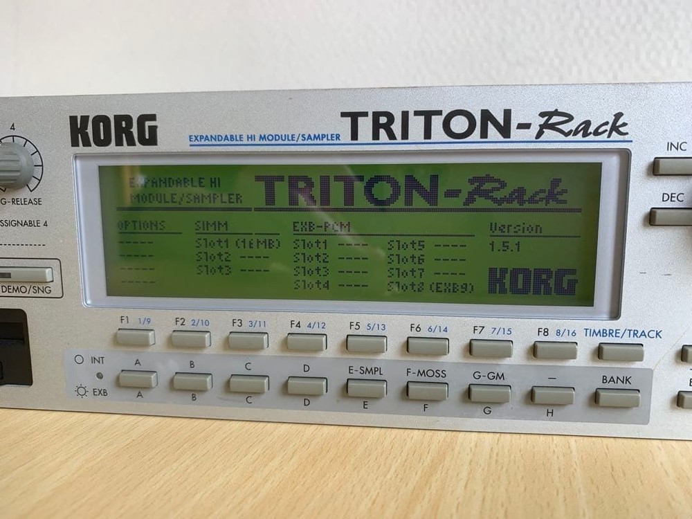 KORG TRITON Rack Synthesizer Working not tested