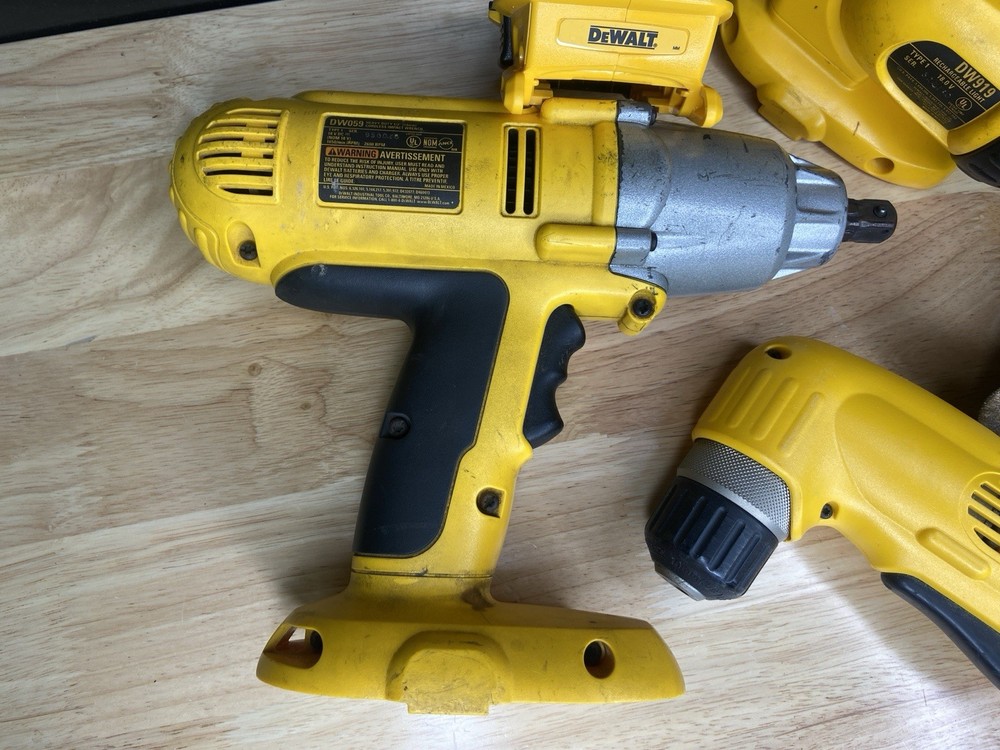 DeWalt DW059 Variable Speed 1/2-in And Other 18v Dewalt Set Tools