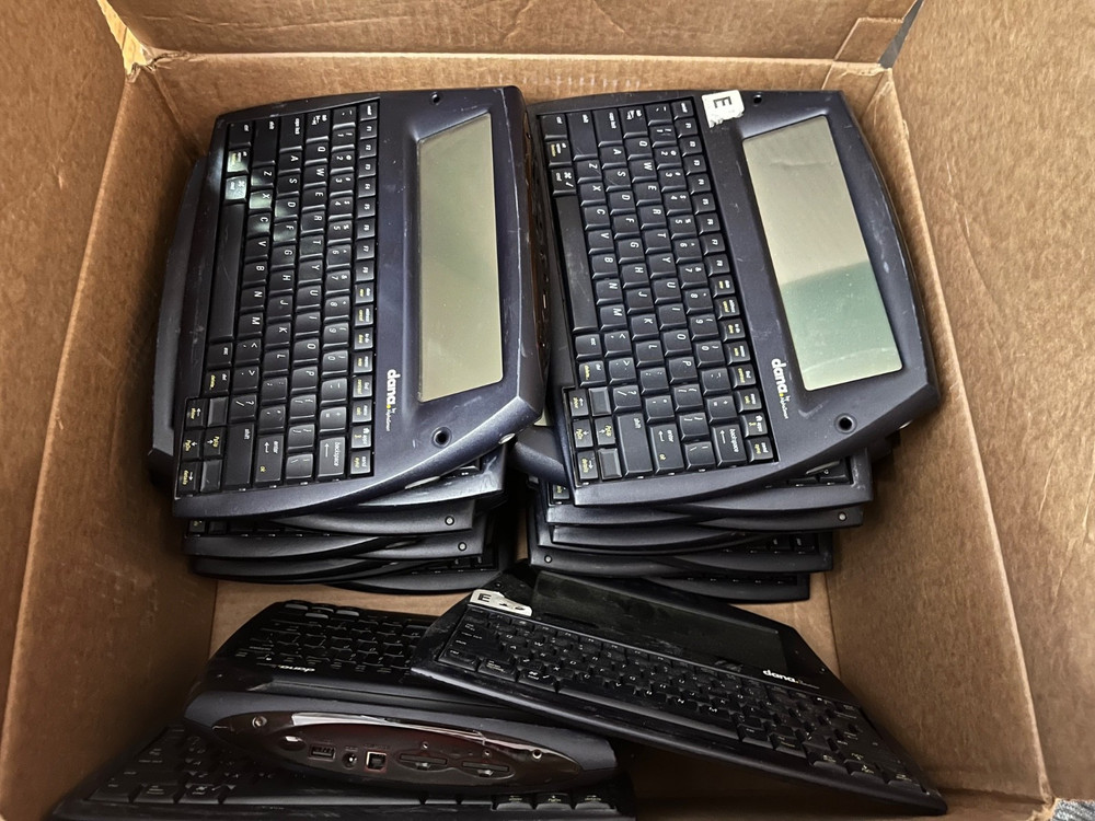 Dana by AlphaSmart Digital Typewriter Word Processor-NO STYLUS-NO POWER CABLE