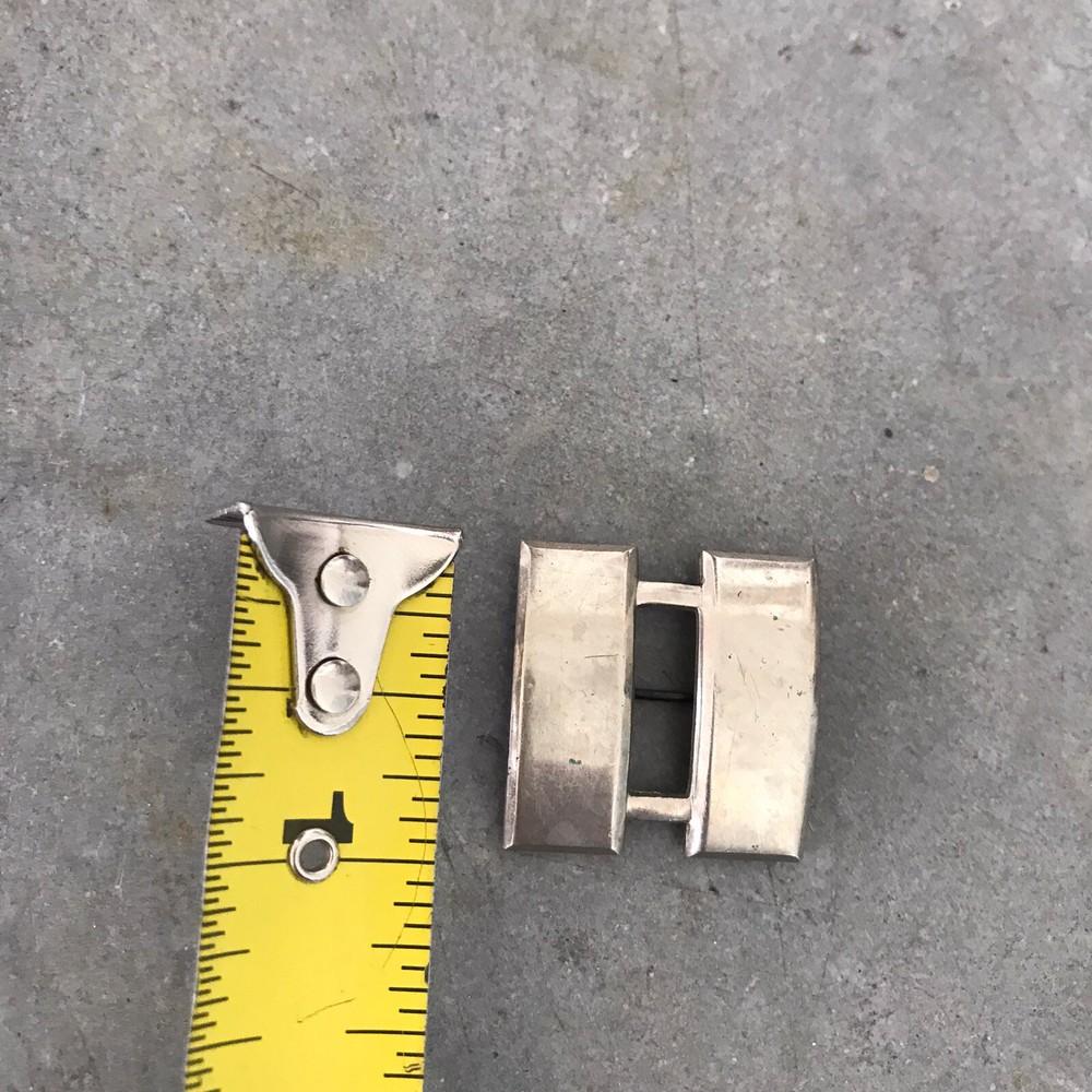 Aluminum Silver Tone Graphic Brooch Pin