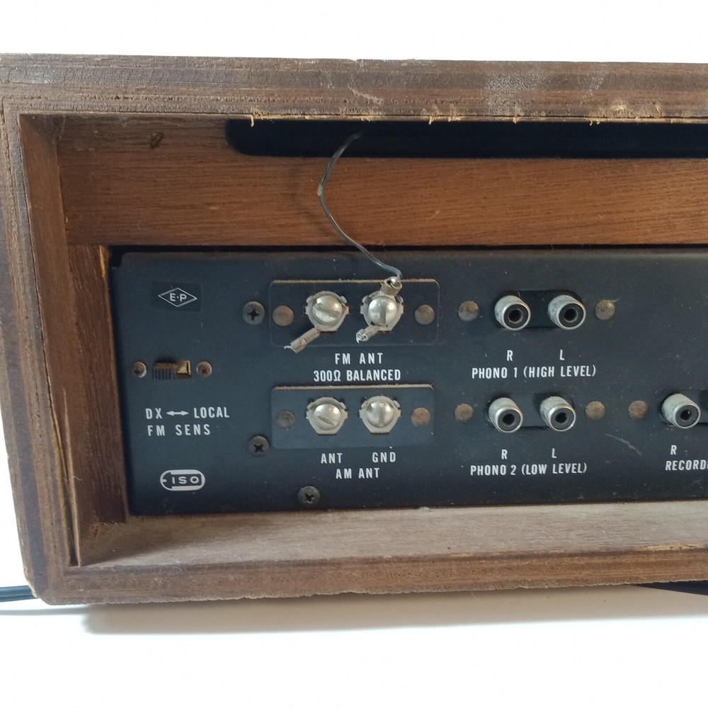 Panasonic FM/AM Solid State Stereo Receiver SA-700-READ