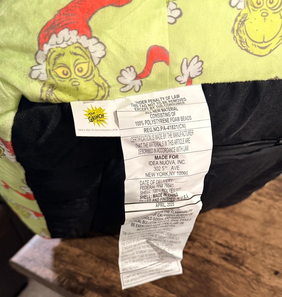 The Grinch Dr. Seuss Pod Beanbag Toddler Chair 17 in W x 20 in H x 17