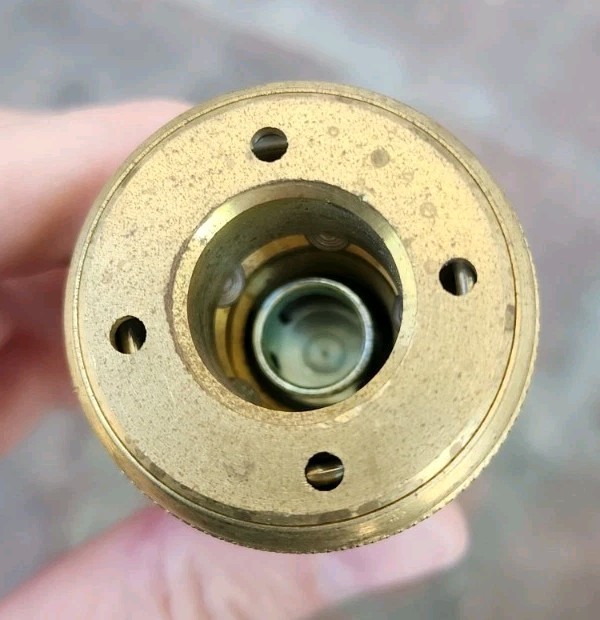 Parker 30 Series B37 1/2" Quick Connect Coupler 1/2"-14 Female Threads