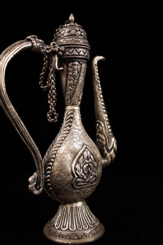 Indian Hand Crafted Repousse Silver Tea Pot/Vessel.