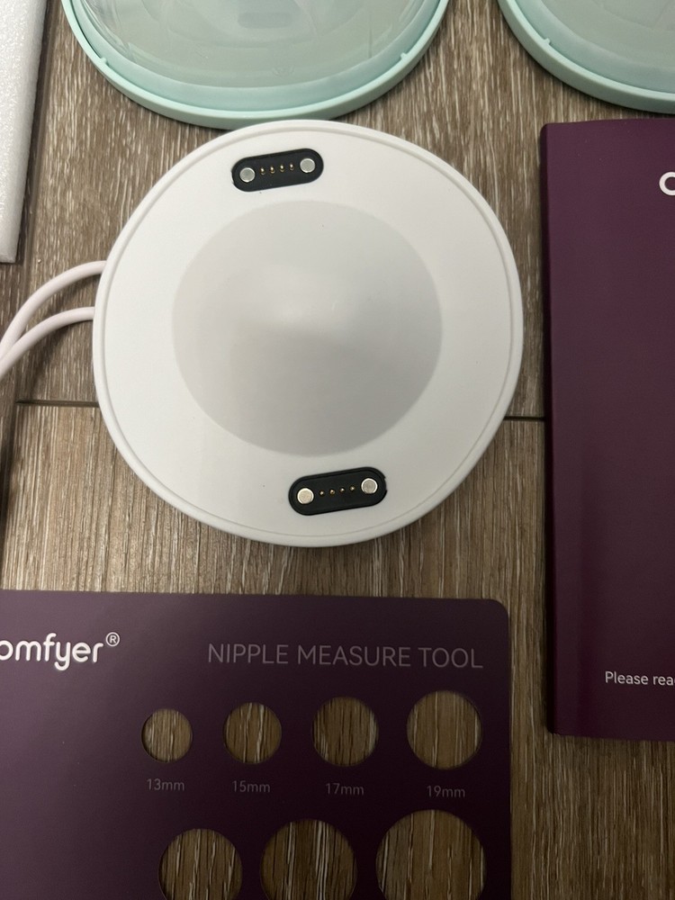 Comfyer Hands-Free Heated Breast Pump 2 Pack App Control *read description*