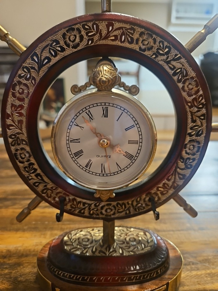Kuwait Souvenir Clock Tested Works