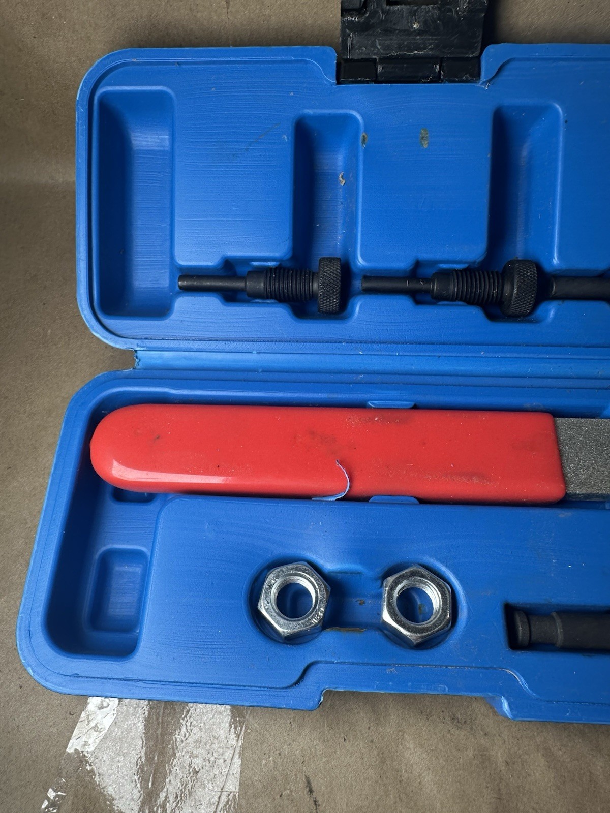 OTC Stinger Universal Pulley Holder Model 4754A