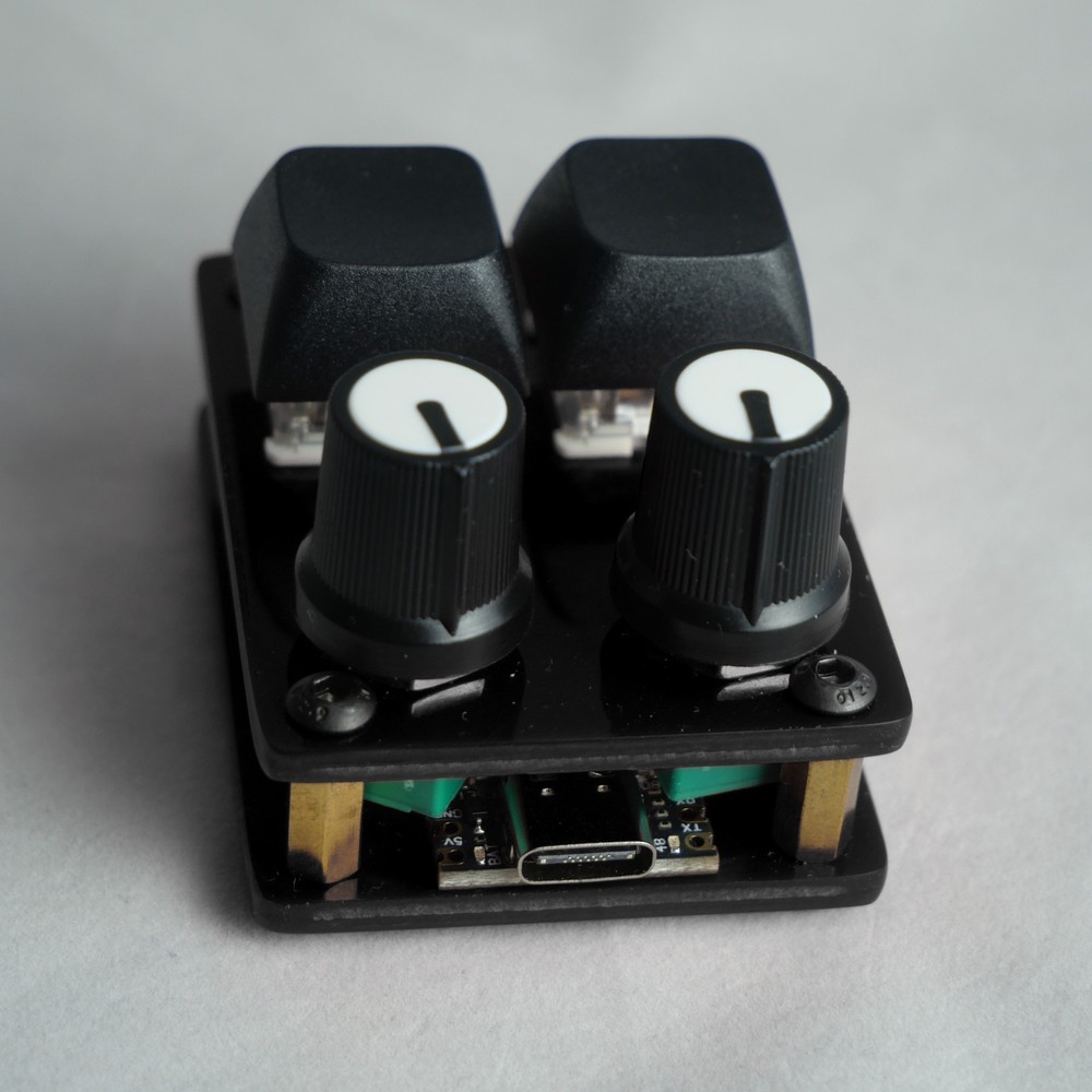 madMidiMini Compact Midi Controller with 2 Note Buttons 2 Potentiometers and LED