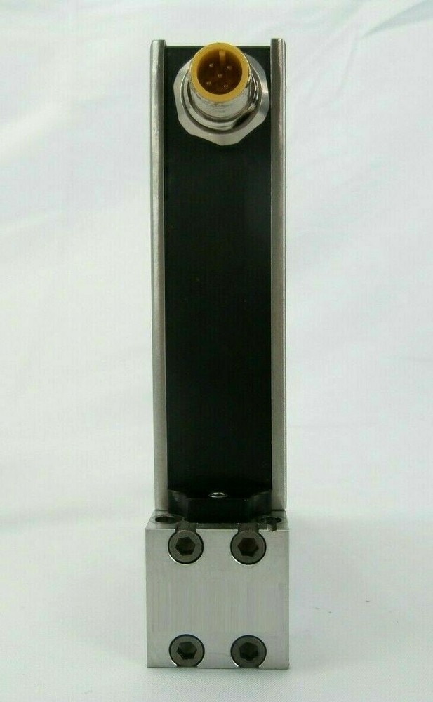 Celerity UFC-8564 Mass Flow Controller MFC UNIT AMAT 3030-15552 80cc C6F6 Spare