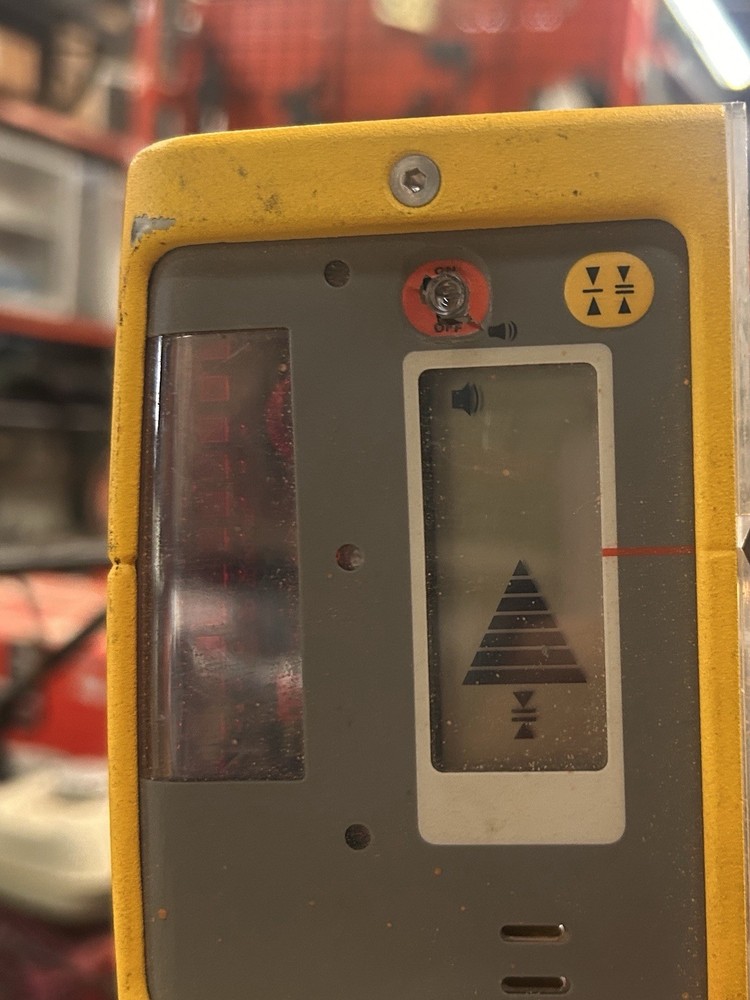 Spectra LL500 Self-Leveling Precision Laser with Receiver