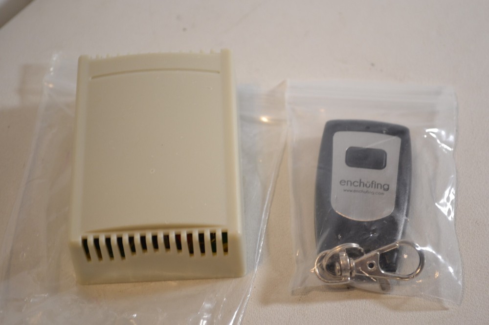 Enchufing Box & Remote