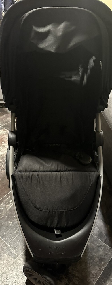 Britax B-lively Stroller in Black