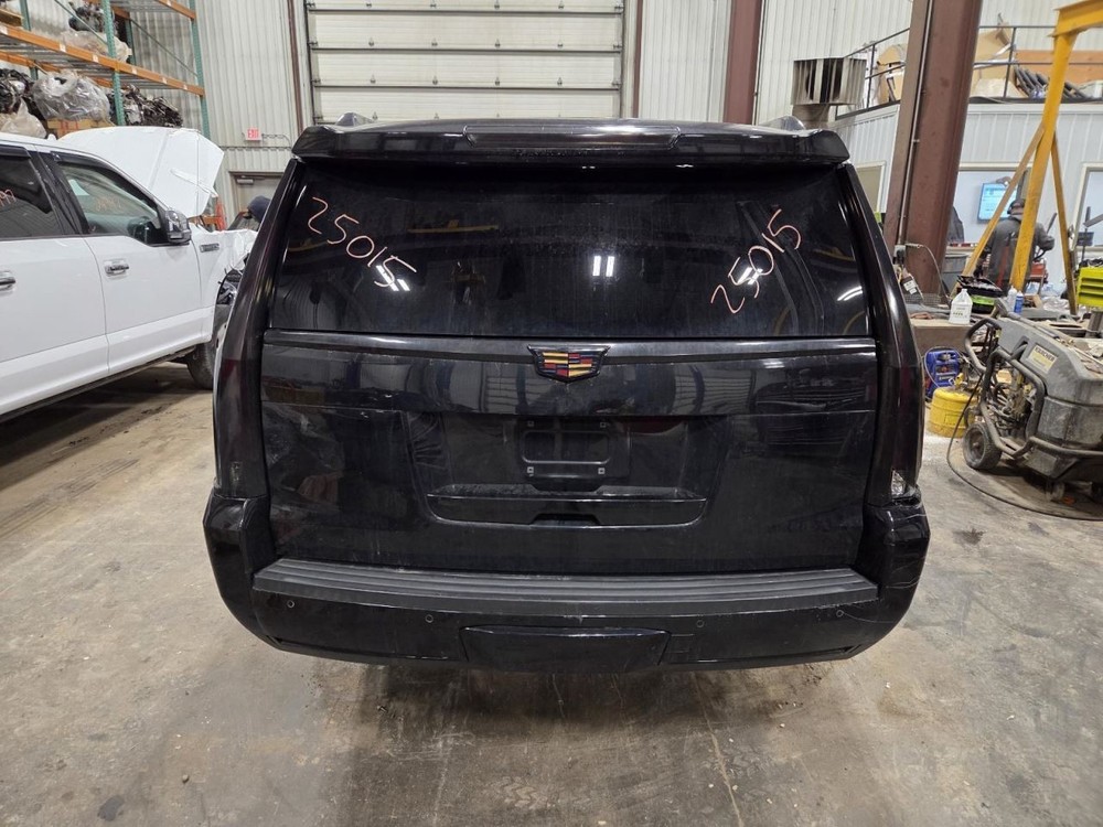 Fuse Box Engine Fits 15-20 ESCALADE 1539771
