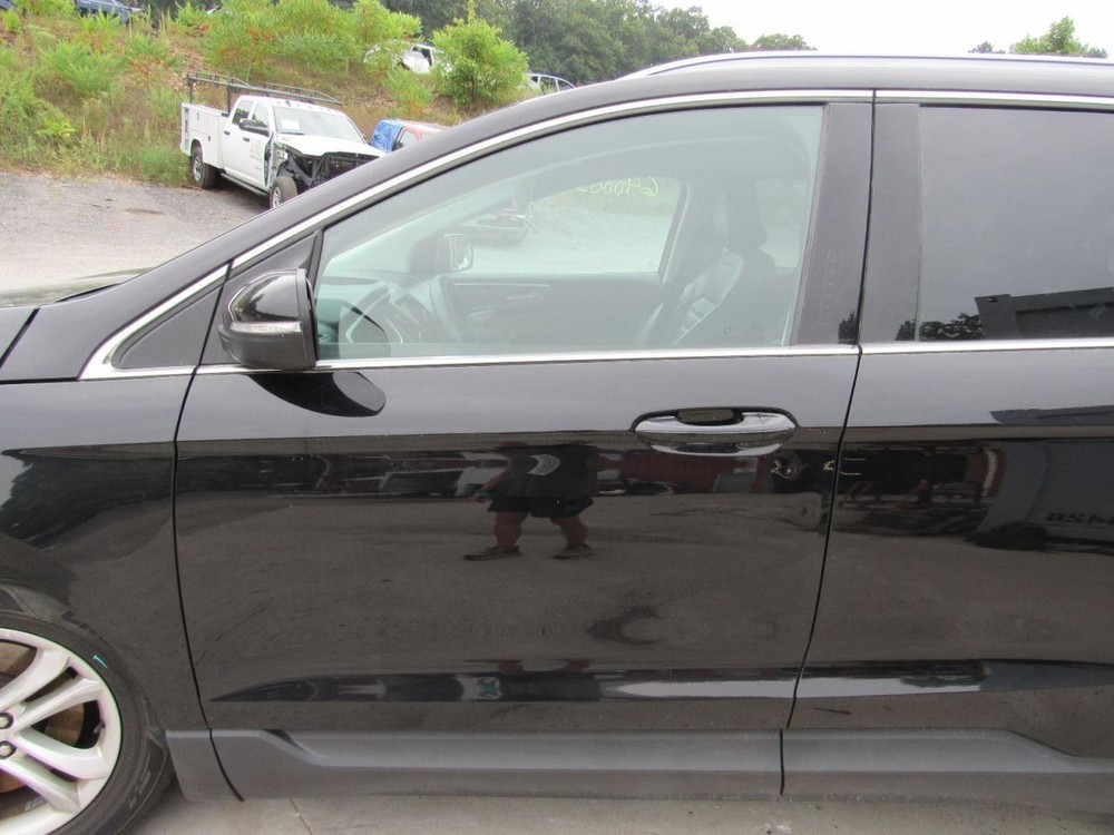 EDGE 2020 Glove Box 1068585