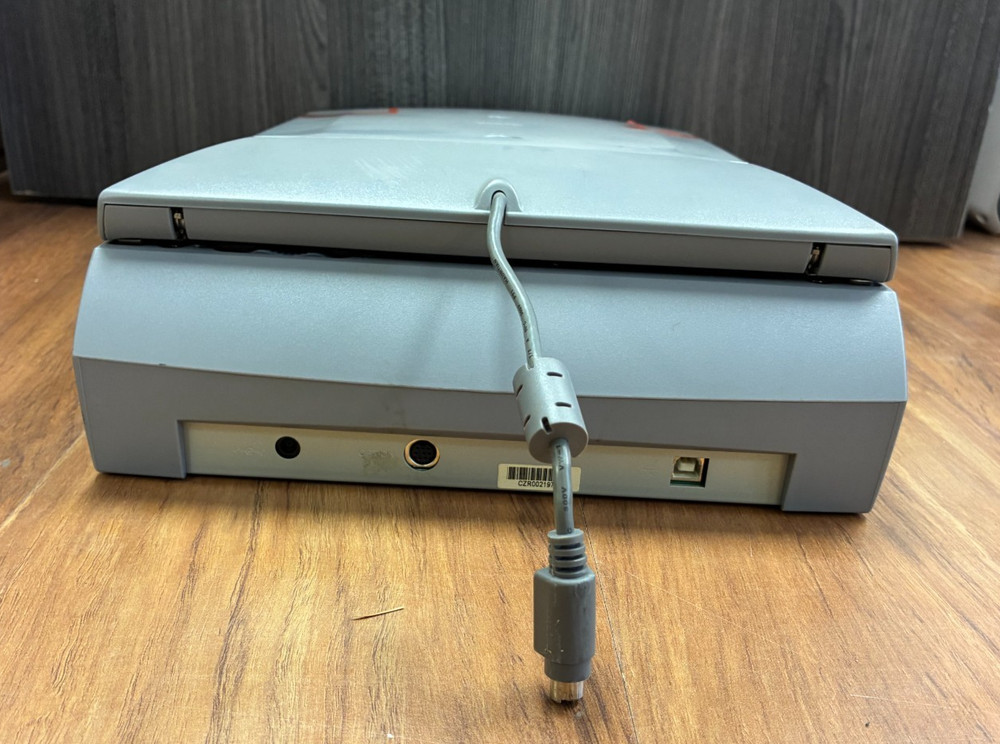 Canon CanoScan D1230U flatbed scanner