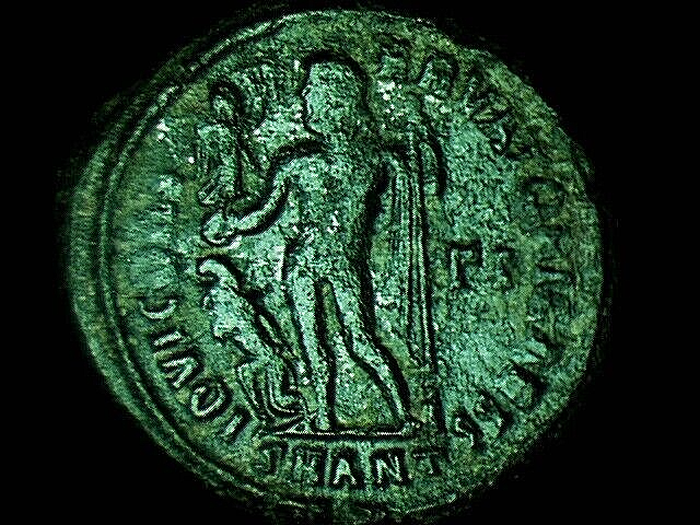 CONSTANTINE I 307-336AD. Jupiter Captive Victory #59