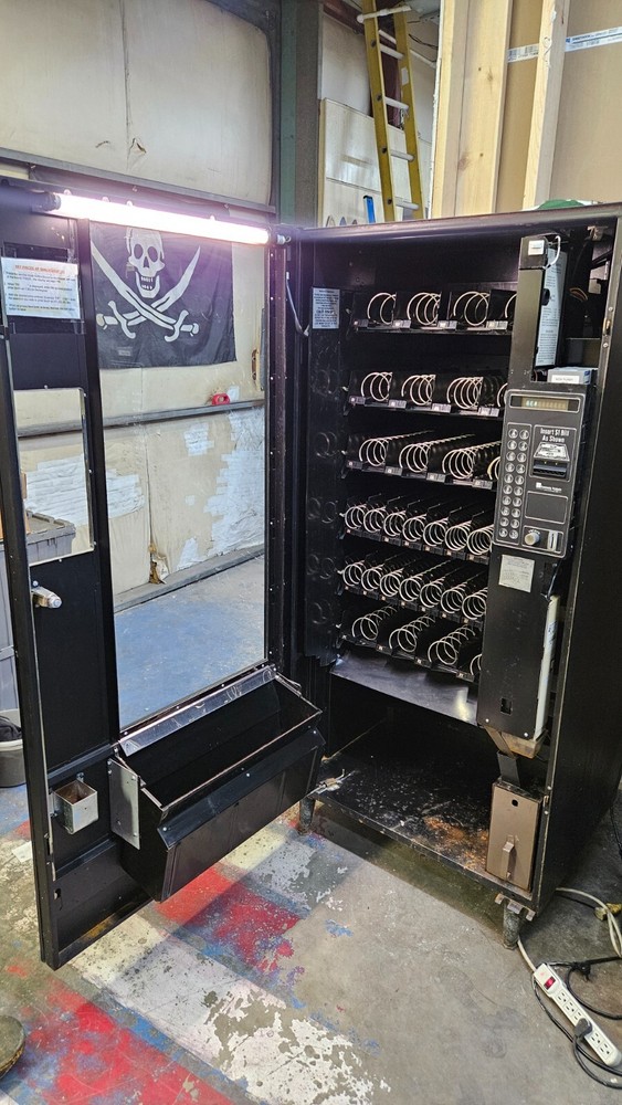 FULLY WORKING Automatic Products AP 112 SHALLOW Snack Vending Machine, WARRANTY!