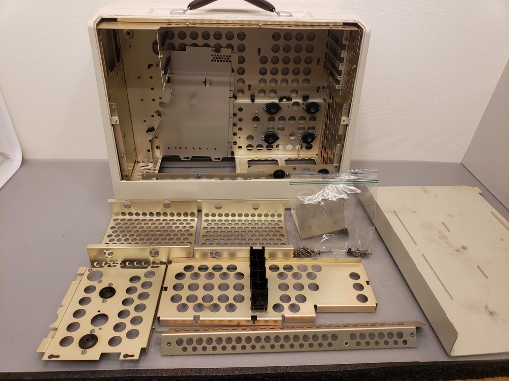 Vintage Compaq Personal Portable Computer Desktop **Empty Case Only** Nice Cond