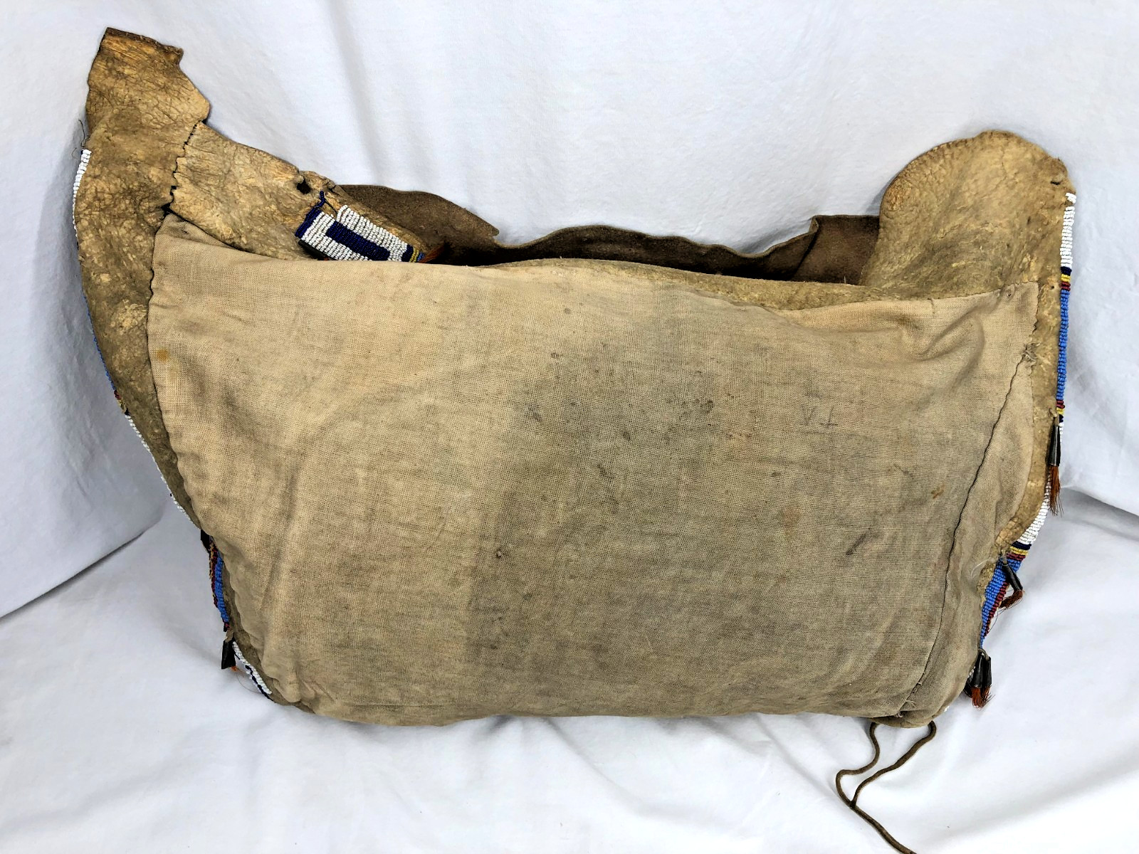 ANTIQUE LATE 1800'S SIOUX TEEPEE BAG OR SADDLE BAG W/ QUILL & BEADED DECORATIONS