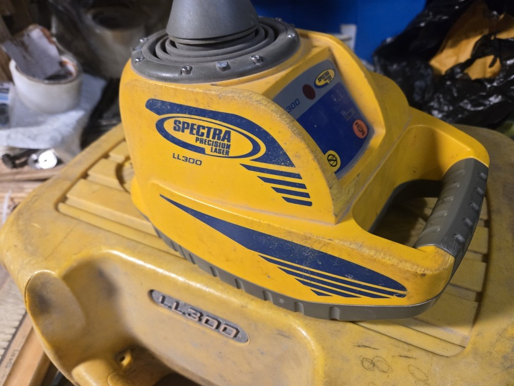 Spectra Precision LL300N Self-Leveling Laser with damage