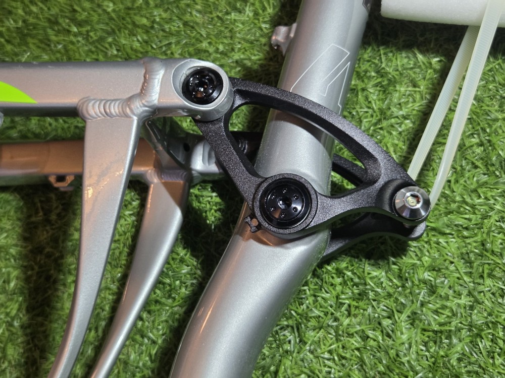 New Giant Anthem X Size S 26" Frameset