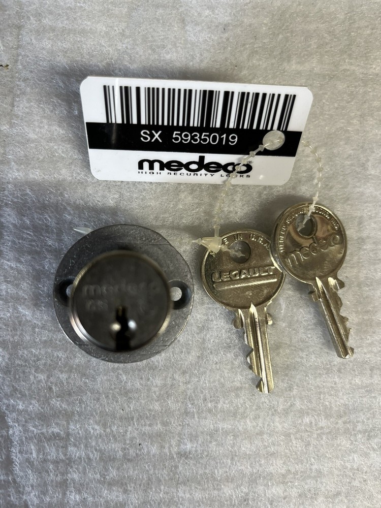 medeco lock Cylinder & 2 X Keys