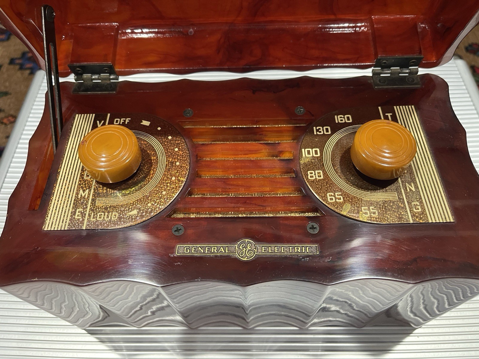 Antique Catalin General Electric L-622, Tube Radio, “ Jewel Box” Style