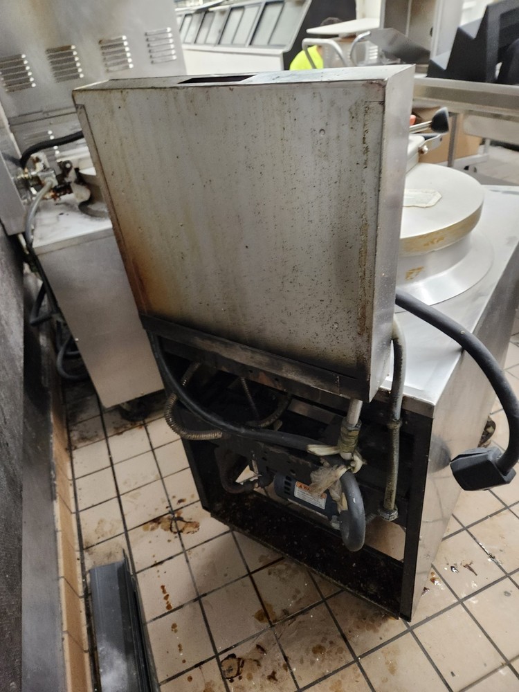BKI Pressure Fryer
