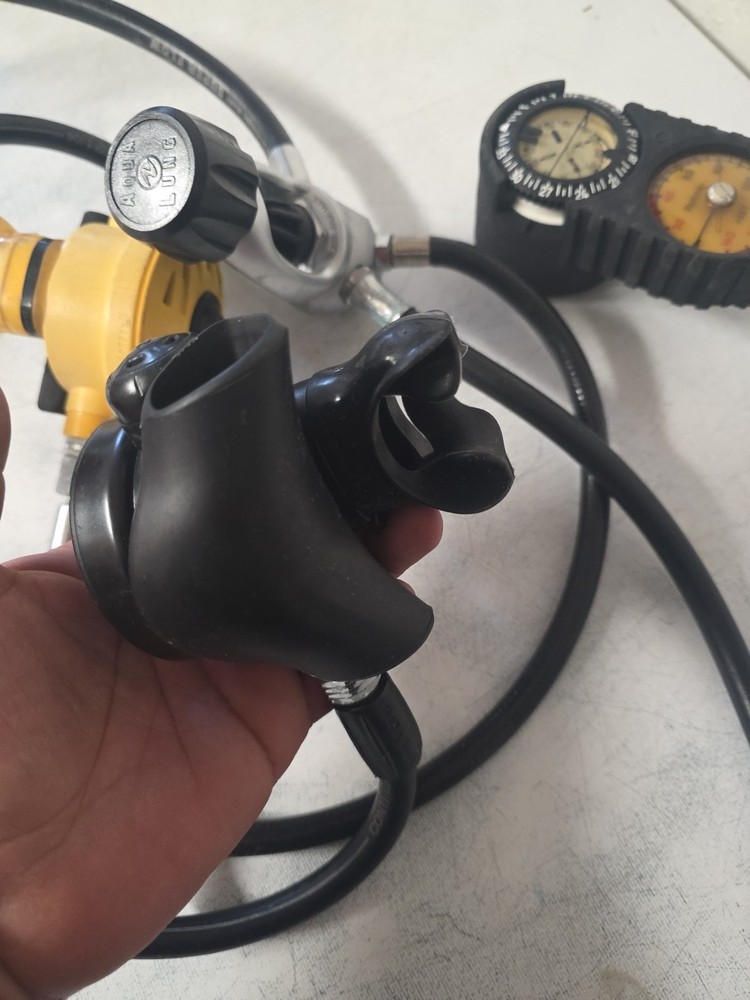 Aqua Lung Titan Scuba Diving Regulator Set