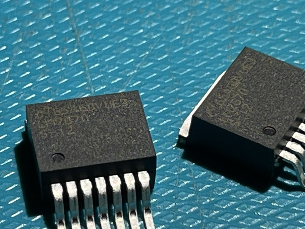 LM2670 IC(2pcs)NATIONAL